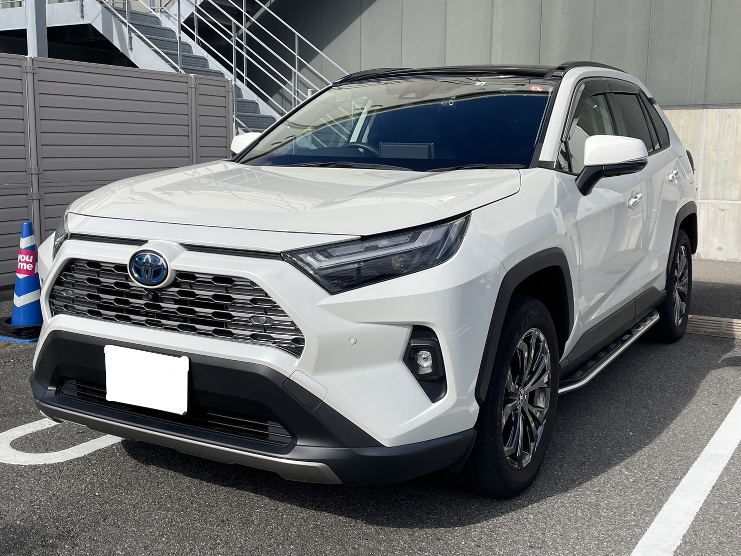 12/7入庫予定　R4年式　RAV4ハイブリッド　G　純正ディスプレイオーディオ　アラウンドビューモニター　サンルーフ　ドライブレコーダー　【※20,525㎞】4039566