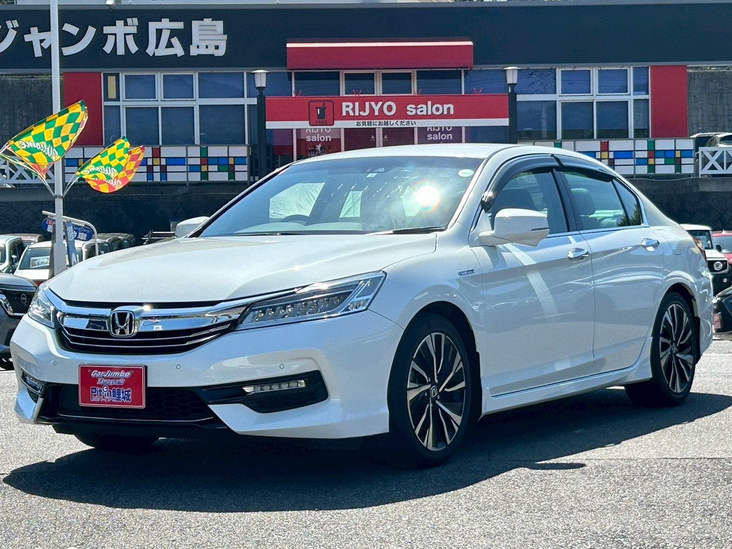 H30年　ホンダ　アコードハイブリッド　EX　純正ナビ　バックカメラ　Ｂｌｕｅｔｏｏｔｈオーディオ　サイドカメラ　全席シートヒーター　ＥＴＣ　前後ドラレコ　コーナーセンサー　横滑り防止装置　衝突軽減装置　レーン認識装置　クルーズコントロール【1006941】
