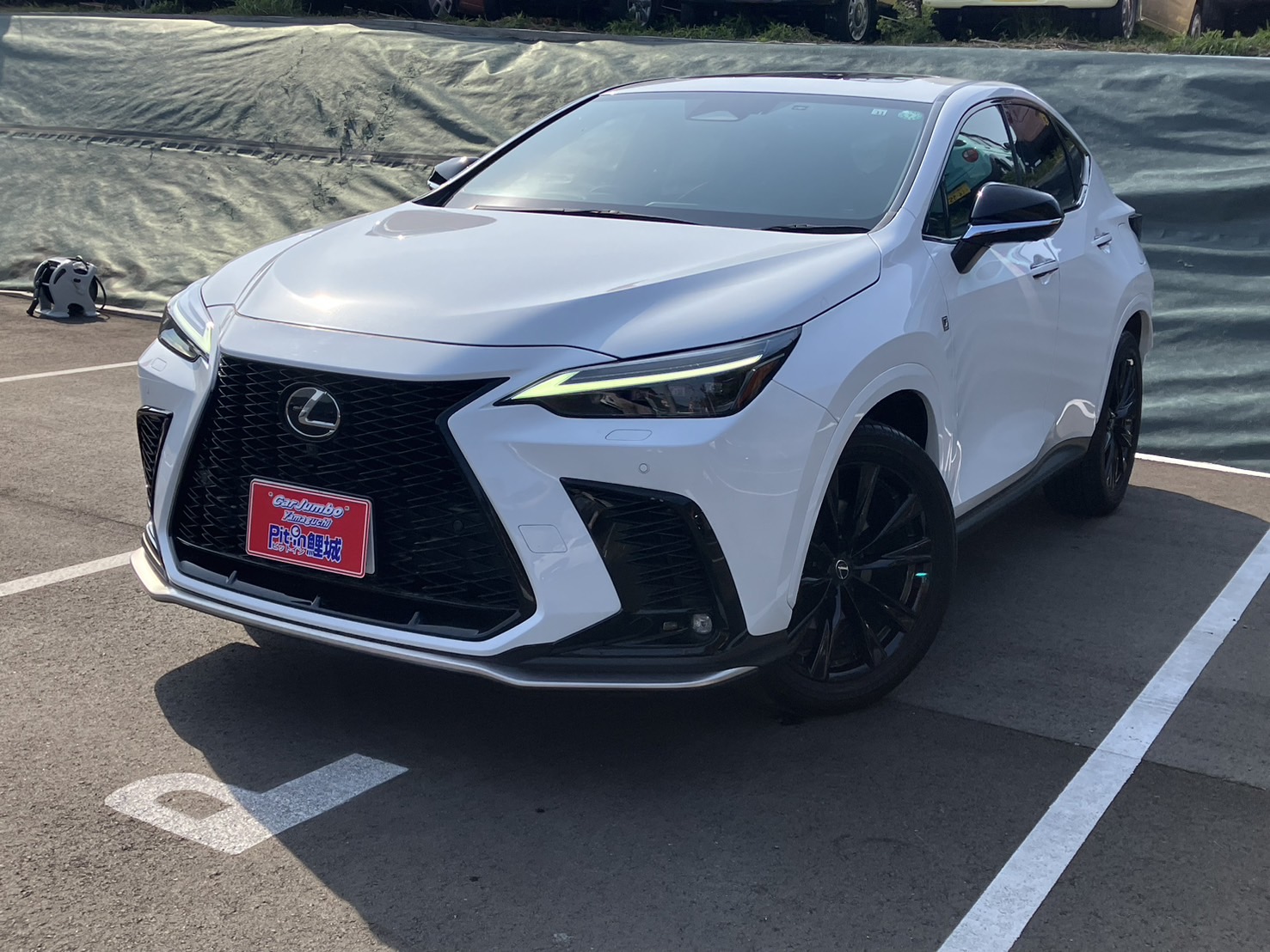 R4年式　NXハイブリッド　NX350h_Fスポーツ　純正14インチDA+ナビ機能付き　サンルーフ　オプション２０インチホイール　【9,200㎞】　1003815