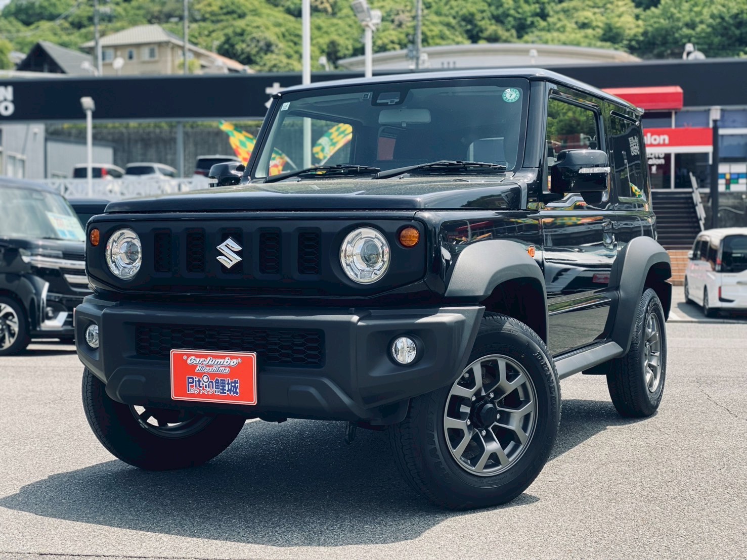 R5年式　スズキ　ジムニーシエラ　JC　社外ディスプレイオーディオ／バックカメラ／Ｂｌｕｅｔｏｏｔｈ／４ＷＤ／スズキセーフティ／駆動パートタイム／スペアタイヤ／ヘッドライトＬＥＤ／クルーズコントロール／ＥＴＣ１．０【200204】【234】
