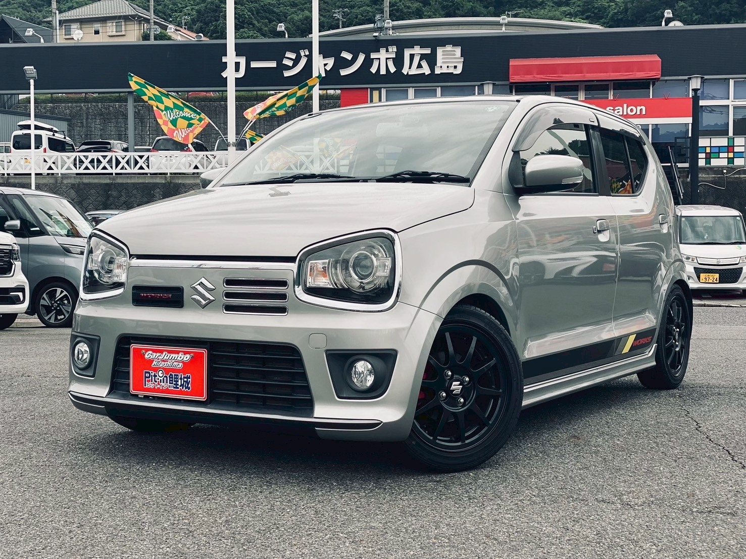 H29年式　スズキ　アルトワークス　660ベースグレード　５連ＭＴ車／ナビ／フルセグＴＶ／レカロシート／ダウンサス／純正ＡＷ／ＥＴＣ／社外ドラレコ／ステアリングスイッチ／スペアキー／オートエアコン／オートライト／フォグランプ【882877】【234】