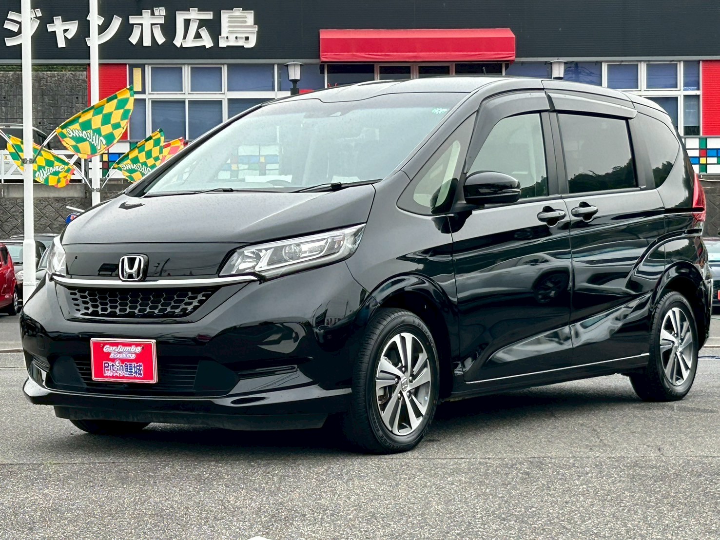 R6　ホンダ　フリードハイブリッド　純正ナビ　フルセグテレビ　バックカメラ　Ｂｌｕｅｔｏｏｔｈ　両側電動スライドドア　衝突軽減装置　横滑り防止装置　前後ドライブレコーダー　左右シートヒーター　ＥＴＣ　電動格納ドアミラー　ウォークスルー【3257572】