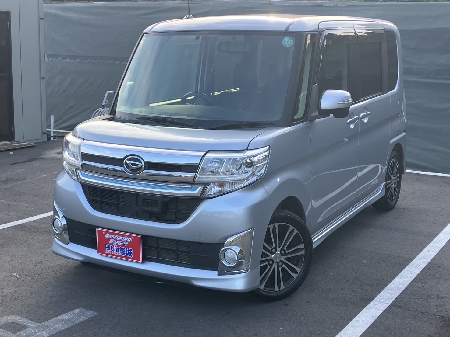 H25年式　ダイハツ　タントカスタム　カスタムRSターボ_SA　純正8インチナビ　バックモニター　両側電動スライドドア　LEDヘッドライト　【103,000km】★買取車★　25-1113