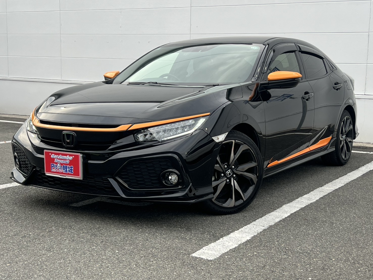 H29年式　シビック　ハッチバック　純正ナビ　フルセグTV　Bluetooth　バックカメラ　純正18インチAW　【32,400km】　25-1144