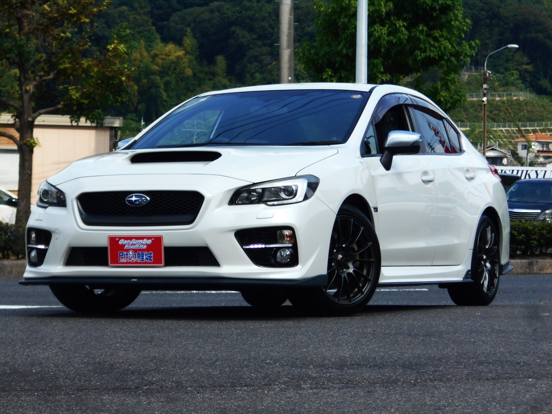 H27年式　ＷＲＸ-Ｓ４　２．０GT-S アイサイト４ＷＤ　ＡＴ　走行６２０００ｋｍ　社外ウエッズ製１８アルミ　ナビ＆地ＴＶ　左右パワーシート　ブラックハーフレザーシート　005067