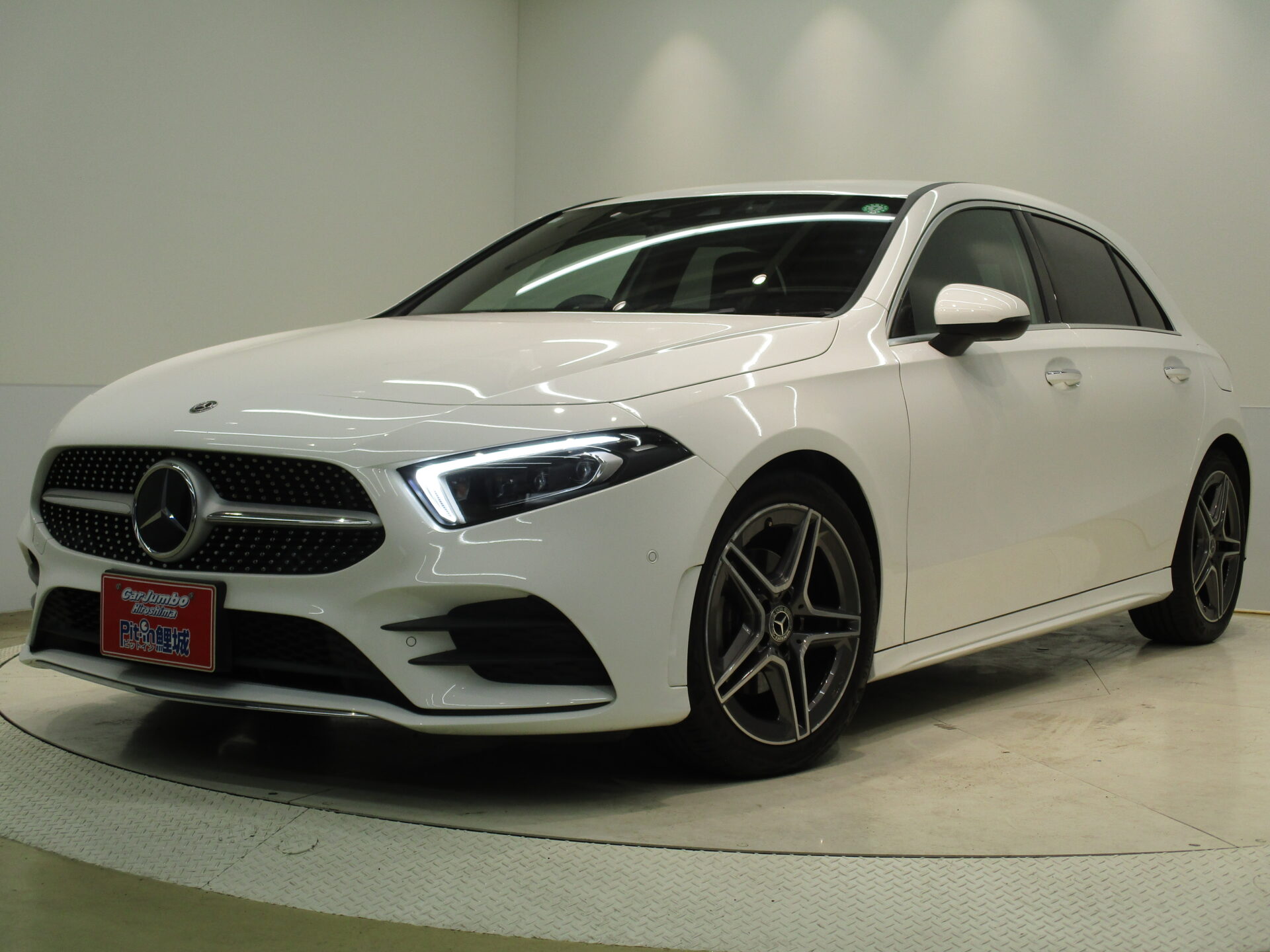 Ｒ２ｙ　ベンツ　Ａクラス　Ａ180スタイルＡＭＧライン　純正ナビフルセグ　Ｂカメラ　ＡＭＧ１８ＡＷ　ハーフレザーシート　両席Ｐシート　シートヒーター　ブラインドスポットモニター　クリアランスソナー　ドラレコ　ＥＴＣ　ＬＥＤライト　クルーズコントロール【188】060708