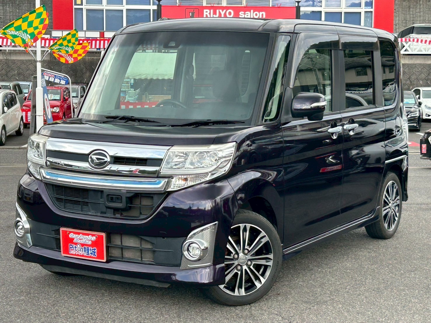 H27　ダイハツ　タントカスタム　X　トップエディションSA2　両側スライドドア片側電動スライドドア　プッシュスタート　スマートキー　CDデッキ　アイドリングストップ　オートエアコン　オートライト　衝突軽減装置　横滑り防止装置　純正アルミ　ベンチシート【234】【0343939】