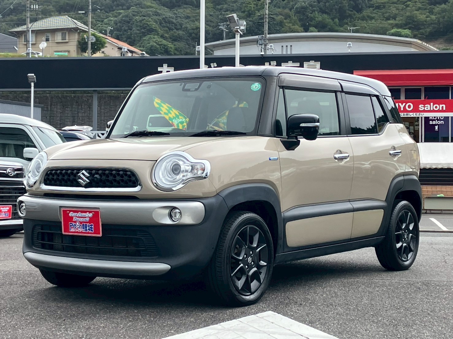 R1年式　スズキ　クロスビー　ハイブリッドMZ　1000㏄　社外ナビ　フルセグ　DVD　Bluetooth　全方位モニター　スズキセーフティ　クルーズコントロール　スマートキー　純正アルミホイール　ドライブレコーダー　シートヒーター　【155437】　93.900km