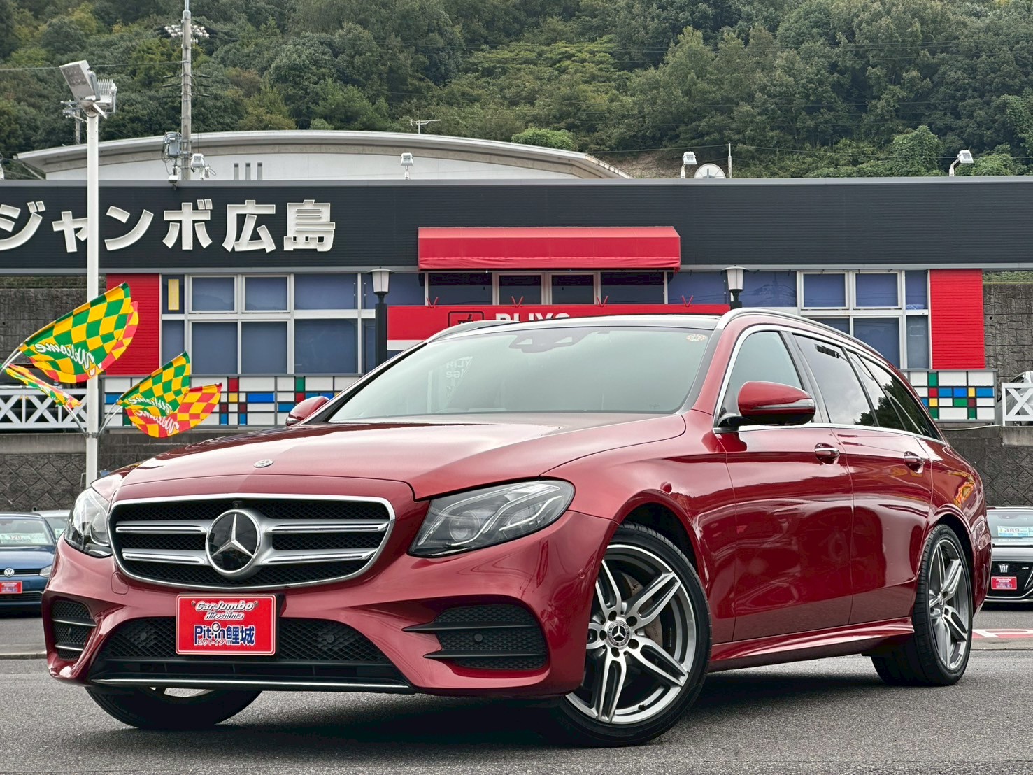 H30年式メルセデスベンツ Eクラスステーションワゴン E250ワゴンAVGスポーツ AT 2000CC NO:493356※LEDヘッドライト・サンルーフ・ブルメスター・純正アルミ・ドライブレコーダー・エアサス・純正ナビ・全方位モニター・Bluetooth・CD・DVD・電格ミラー・ISOFIX・キーレスプッシュスタート・スマートキー・パワーバッグドア・シートヒーター・メモリー付きパワーシート・サイドエアバッグ・カーテンエアバッグ・ETC2.0【246】