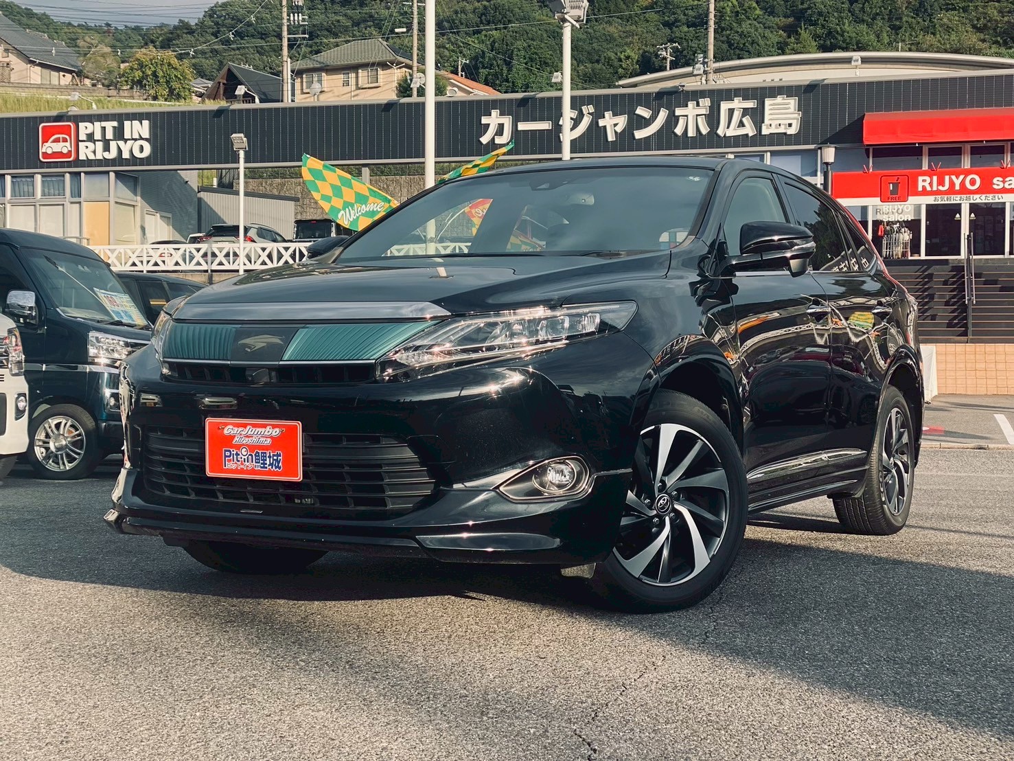 H29年式　トヨタ　ハリアー　プレミアム　アルパイン９インチナビ／バックカメラ／サンルーフ／クルーズコントロール／ＴＲＤフルエアロ／ハーフレザーシート／ＥＴＣ／電動リアゲート／運転席パワーシート【234】【00112749】