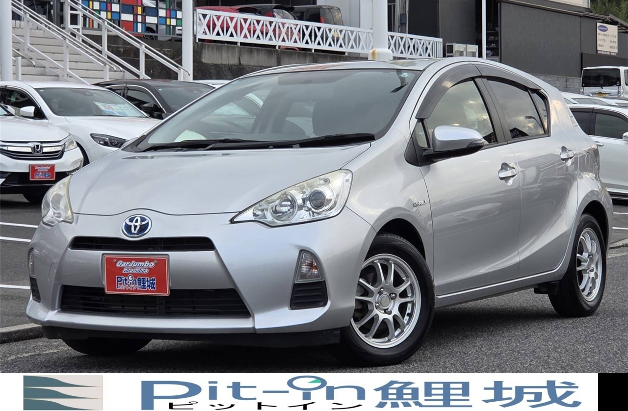 Ｈ２６年式　トヨタ　アクア　１.５Ｓ　純正ナビ　フルセグＴＶ　ＥＴＣ　社外１５インチＡＷ　　NHP10-6244724　　28