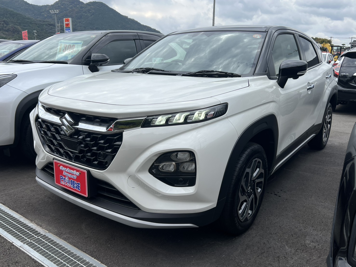 R7年式　フロンクス　ベースグレード　全方位ナビ　ヘッドアップディスプレイ　クルーズコントロール　スズキセーフティサポート　アイドリングストップ　前席シートヒーター　電動パーキングブレーキ　ブレーキホールド　【10㎞】　00-5025