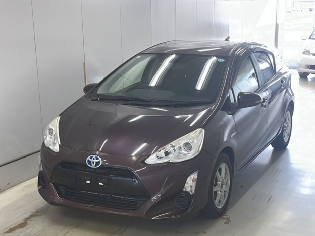 H27年式　トヨタ　アクア　S　純正ナビTV　社外アルミ　ハイブリッド　電動格納ミラー　プライバシーガラス　ミラーウィンカー　【82,800ｋｍ】　★新入荷★　25-2607