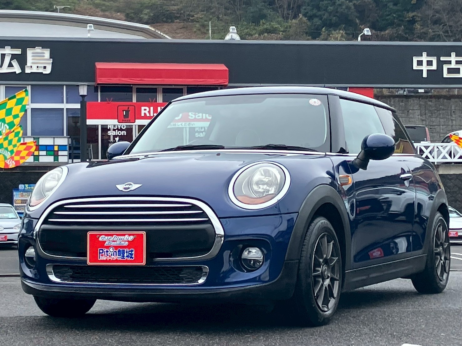 H26年式　BMW　ミニ　ワン　1200ｃｃ　ツインターボ　純正マルチナビ　プッシュスタート　社外アルミホイール　シートカバー　Bluetooth　ETC　【WMWXN720302A26473】　235