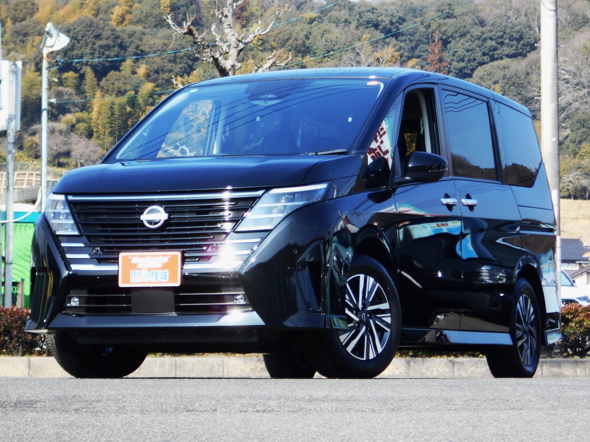 Ｒ６年　セレナ　eパワー　ハイウェイスターＶ　全方位モニター　ブラック防水シート　2.0ＥＴＣ　純正ナビ　地ＴＶ　プロパイロット　８人乗り　（076159）走行1900ｋｍ