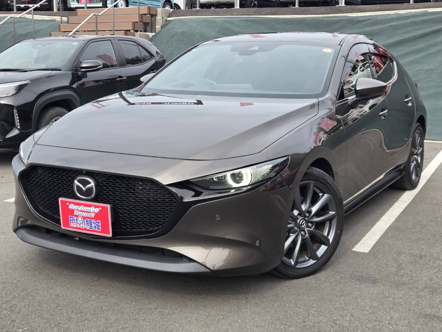 R3年式　マツダ　マツダ3ファストバック　XDプロアクティブツーリングセレクション　純正マツダコネクトナビ　360°ビューカメラ　BOSEサウンド　パワーシート　LEDヘッドライト　【32,300km】　25-2656