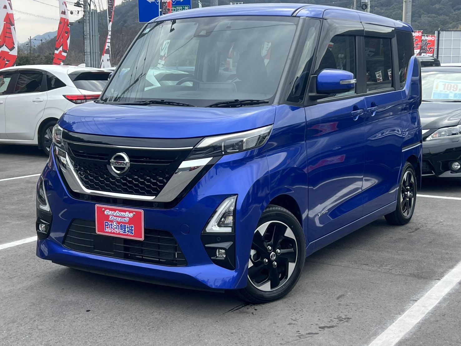 R3年式　ニッサン　ルークス　ハイウェイスターXプロパイロットエディション　エマージェンシーブレーキ　純正9インチナビ　フルセグTV　アラウンドビューモニター　ドライブレコーダー　ETC　LEDヘッドライト　【7,800㎞】　0067839