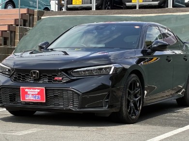 カージャンボ山口で展示中のホンダ シビックRS