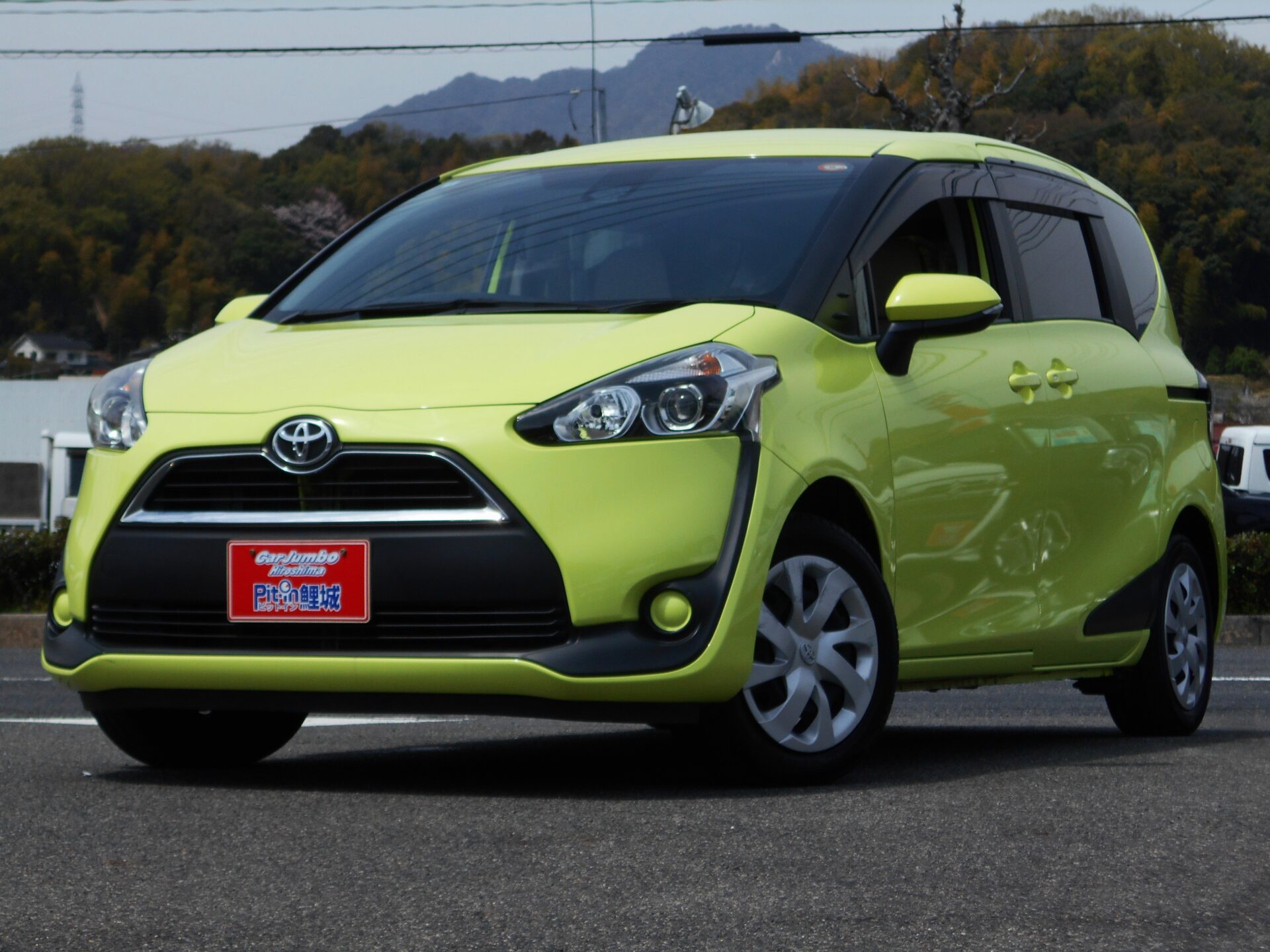 Ｈ２８年　シエンタ　タイプＸ　（7033193）走行35900ｋｍ　左電動スライド　ナビ地ＴＶ　７人乗り　キーレス　バックカメラ