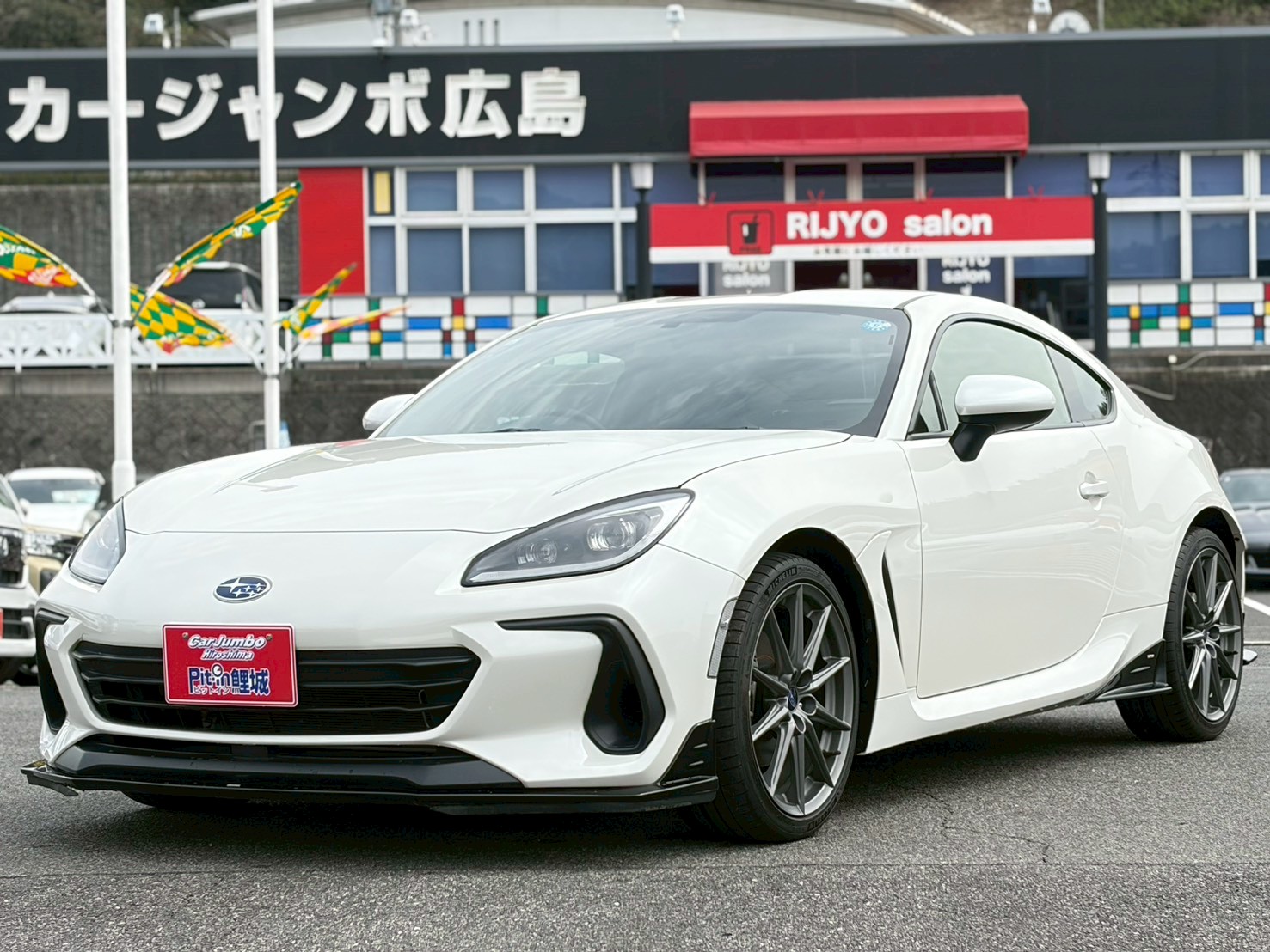 R3　スバル　BRZ　2.4S　社外ALPINEナビ　バックカメラ　Bluetooth　フルセグテレビ　ETC　フロントドライブレコーダー　前後左右STIアンダースポイラー　LEDヘッドライト　前席左右シートヒーター　6速マニュアル　クルーズコントロール【249】【003226】