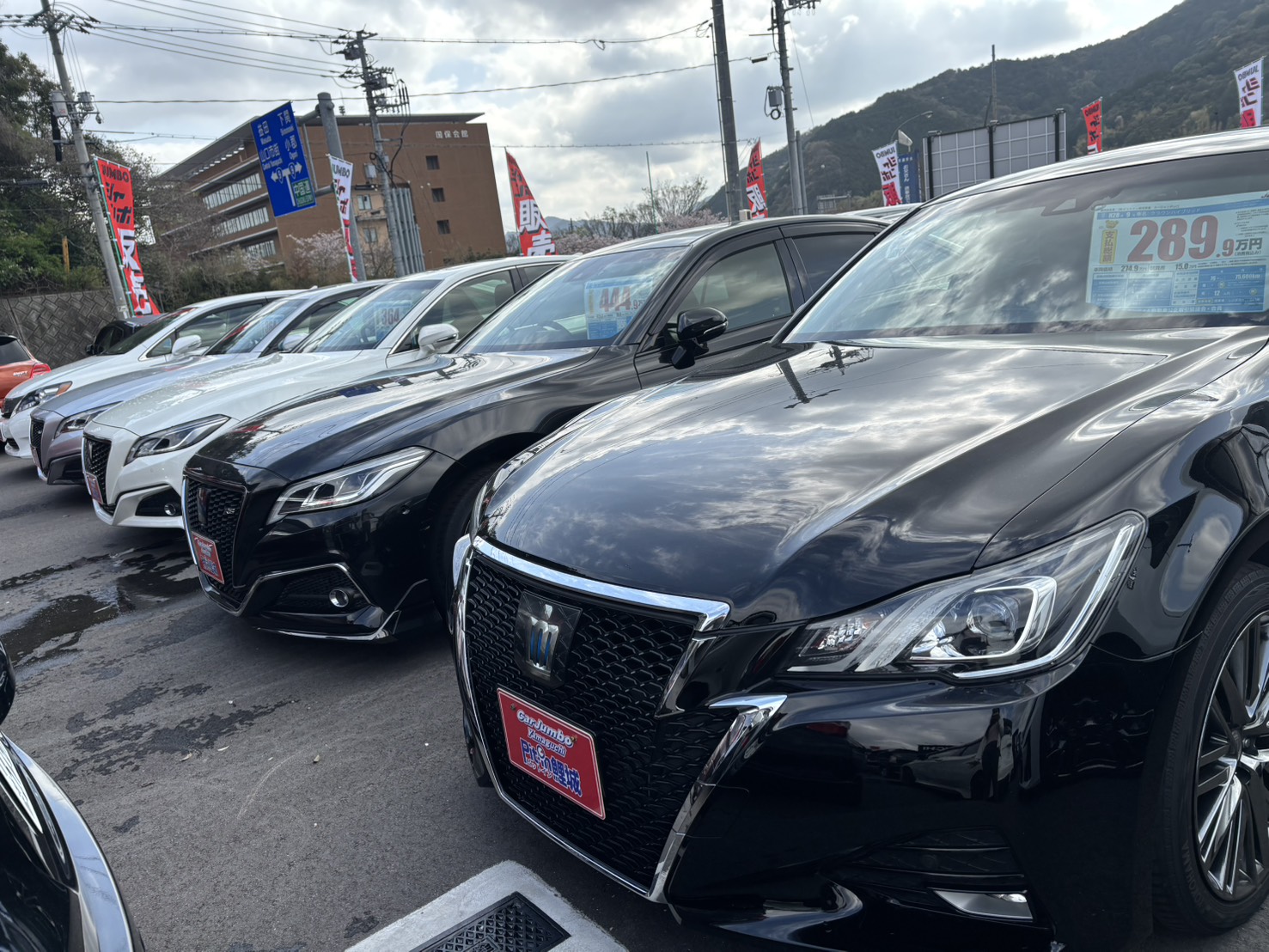 🚗 Toyota Crown – LuxuryとComfortの完璧なバランス