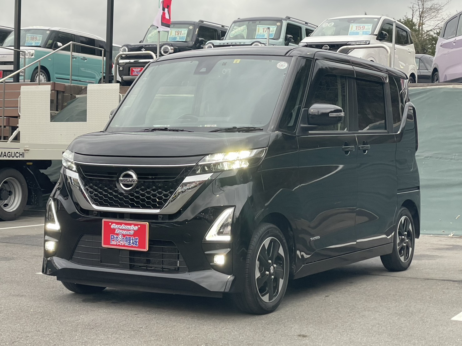 R5年式　ニッサン　ルークスハイウェイスター　X　社外9インチナビ　アラウンドビューモニター　両側電動スライド　LEDヘッドライト　ETC　インテリキー　プッシュスタート　【44,000㎞】0432359