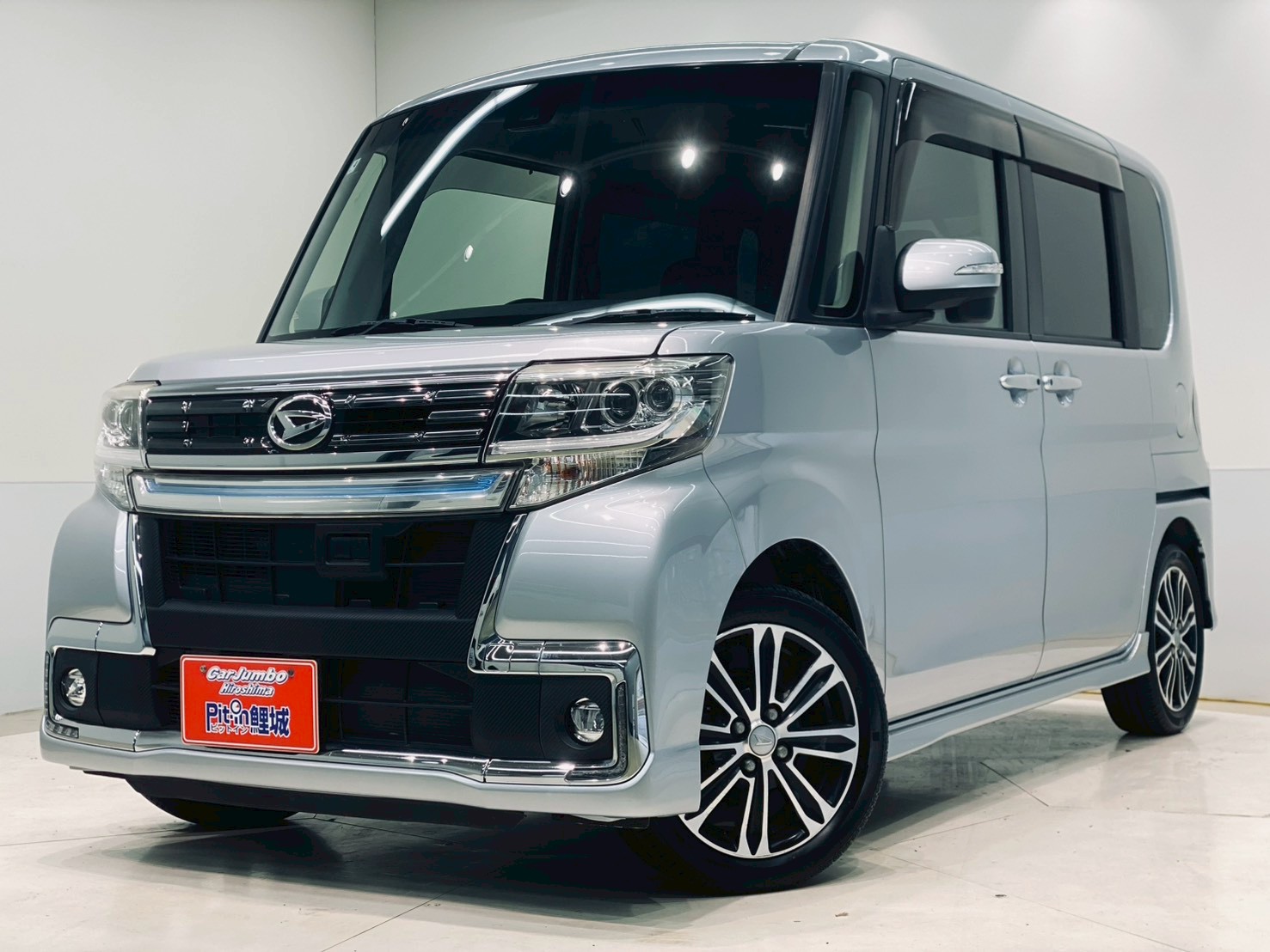 H28年式　ダイハツ　タントカスタム　RSトップエディションSAⅢ　両側電動スライドドア／ハーフレザーシート／純正ナビ／フルセグＴＶ／ダイハツセーフティサポート／ヘッドライトＬＥＤ／純正１５インチＡＷ／リア席サンシェード／オートエアコン／オートライト【234】【0364188】