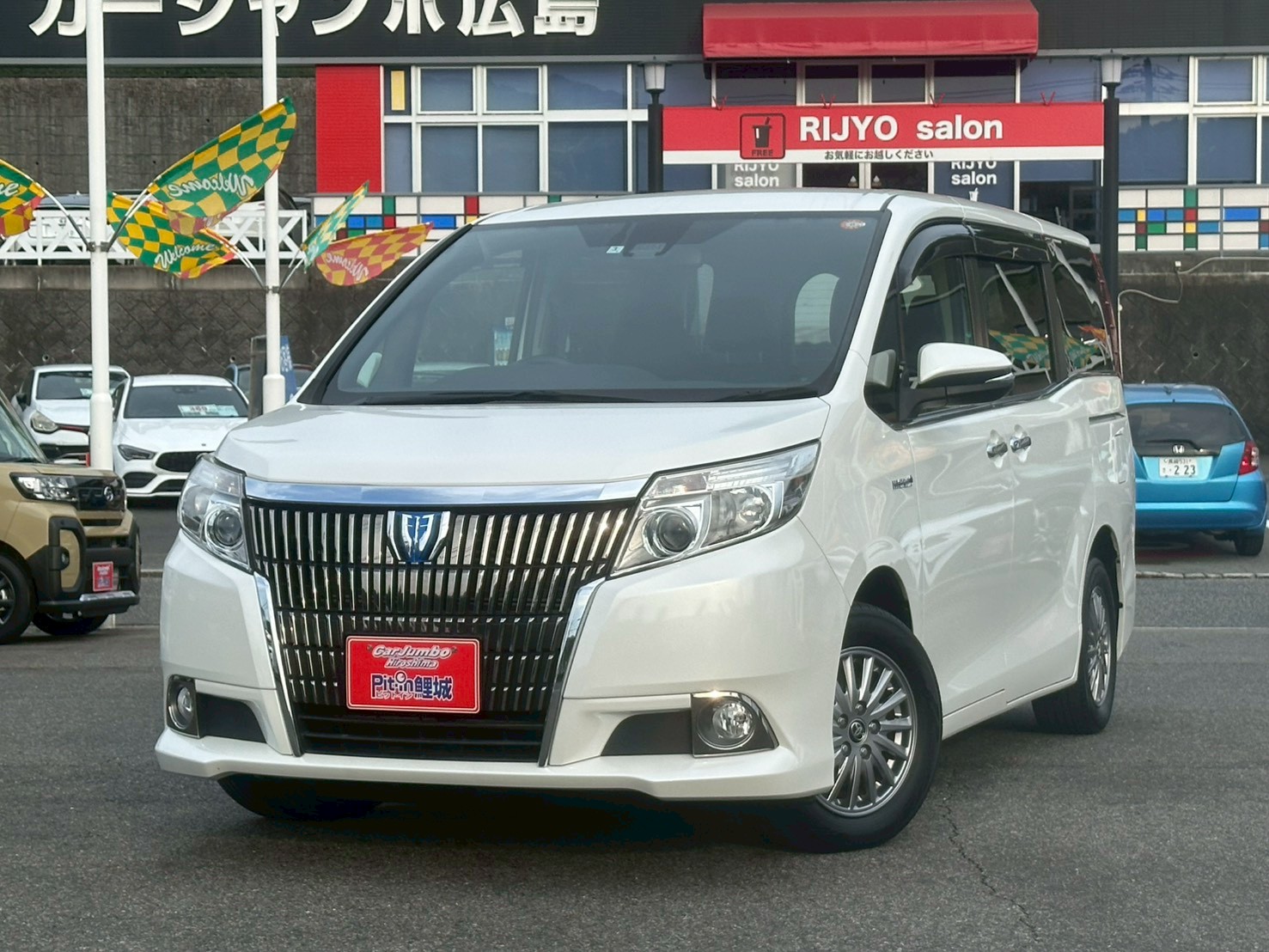H28/3 トヨタ エスクァイア ハイブリッドXi アルパインナビ アルパインフリップダウンモニター トヨタセーフティー 両側パワースライドドア シートヒーター ETC バックモニター